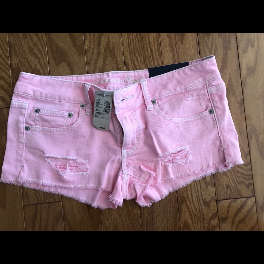 New with tags pink jean shorts American Eagle!
